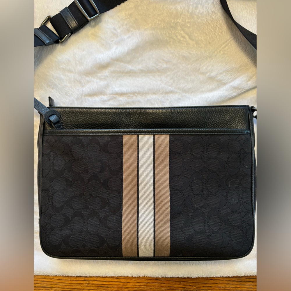 Coach bag & mini pair 2pc - Picture 3 of 10
